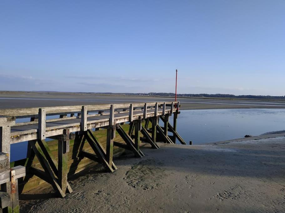 Gite Les Amoureux De La Baie Favières Exterior foto